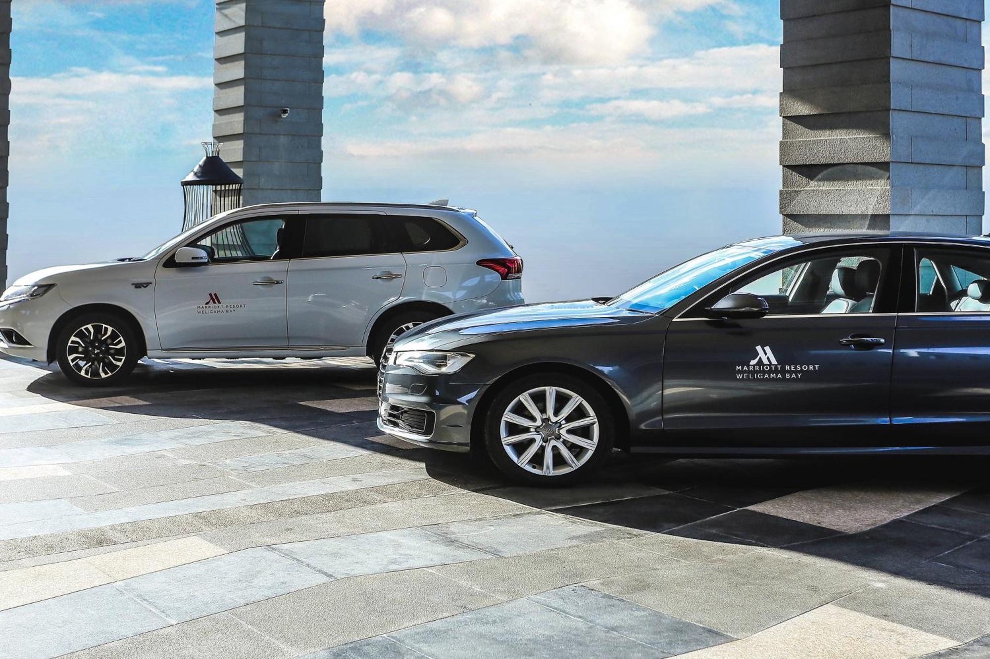 منتجع وسبا فيليجاما باي ماريوت فيليغاما المظهر الخارجي الصورة Marriott International cars